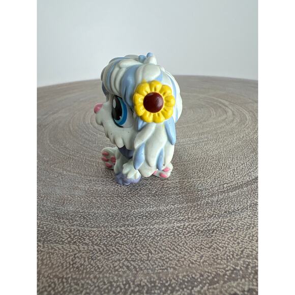 Littlest Pet Shop LPS #1712 Purple and White Sheep Dog with Yellow Flower 2007 - Picture 2 of 5